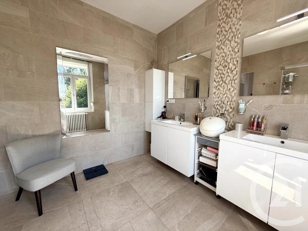 Maison à vendre  7 pièces - 164,10 m 2   ST QUENTIN  - 02