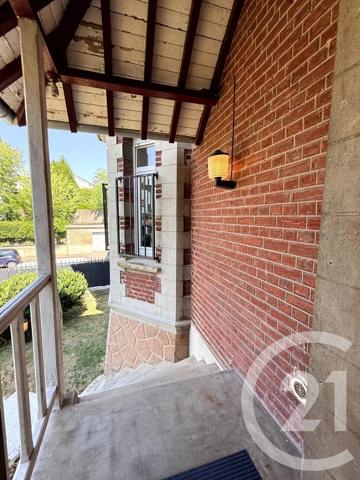Maison à vendre  7 pièces - 164,10 m 2   ST QUENTIN  - 02