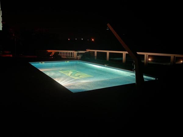 Aux Issambres, villa 400 m² à fort potentiel