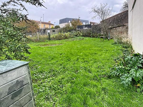 Location maison La Roche Sur Yon : 670 € - AJP Immobilier La Roche-sur-Yon