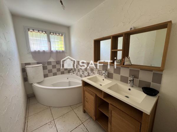 PAVILLON PLAIN PIED 4 CHAMBRES PISCINE ET GARAGE !