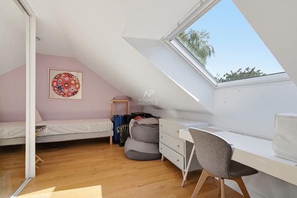 Maison Fourqueux 7 pièce(s) 180 m2 5 Chambres 1 190 000 € **  - Référence  18872