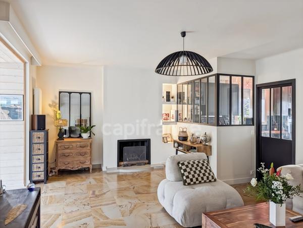 A vendre à Saint-Marcel (71) Villa de 189 m² 7 pièces 5 chambres et terrain à bâtir !