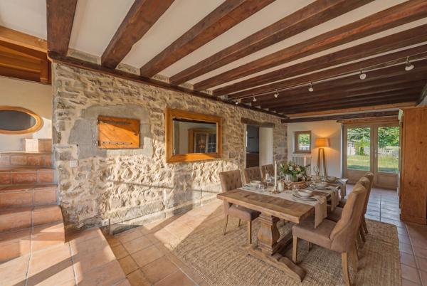 Vente Maison de luxe Sciez 7 Pièces 243 m²
