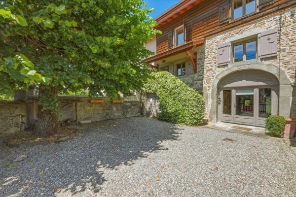 Vente Maison de luxe Sciez 7 Pièces 243 m²