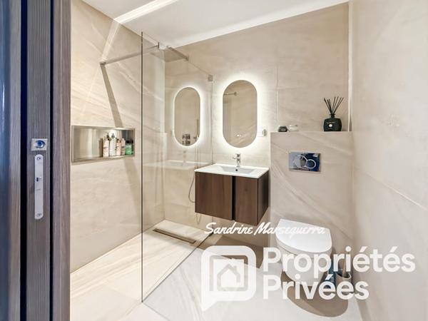 LE GRAND LARGE 2P traversant rez-de-jardin  2 terrasses