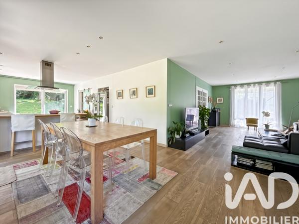 Maison à vendre 7 pièces 180,42 m² Santeny