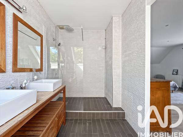 Maison à vendre 7 pièces 180,42 m² Santeny