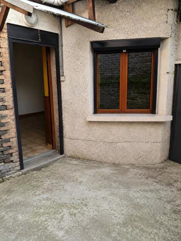 Vente                                                      Maison
                        
                     3 pièces                      42 m2                     à Bogny-sur-Meuse