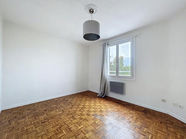 EXCLUSIVITE - MAISON DE 117 M² SUR 759 M² DE TERRAIN AVEC PISCINE