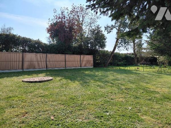 TERRAIN A BATIR VIABILISÉ - 384 M² - CHALLANS