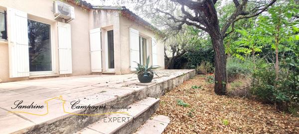 Les Angles (30133) VILLA de plain pied, T4 avec garage, cour et jardin arboré piscinable