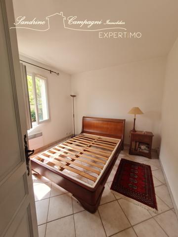 Les Angles (30133) VILLA de plain pied, T4 avec garage, cour et jardin arboré piscinable