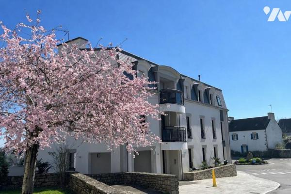 APPARTEMENT T2 - FOUESNANT PLACE DE L'EGLISE - BALCON - PARKING COUVERT