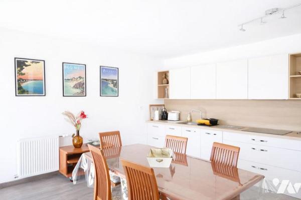 APPARTEMENT T2 - FOUESNANT PLACE DE L'EGLISE - BALCON - PARKING COUVERT