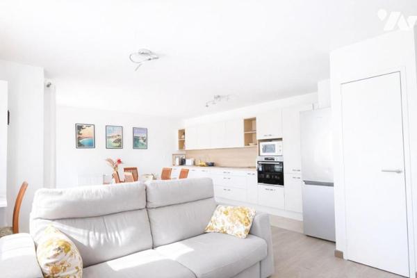 APPARTEMENT T2 - FOUESNANT PLACE DE L'EGLISE - BALCON - PARKING COUVERT