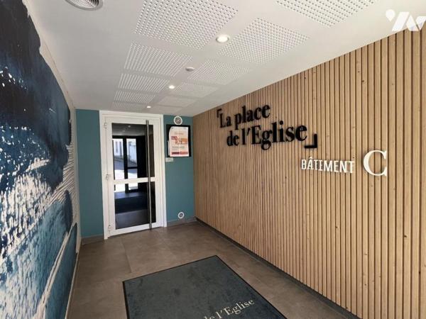 APPARTEMENT T2 - FOUESNANT PLACE DE L'EGLISE - BALCON - PARKING COUVERT