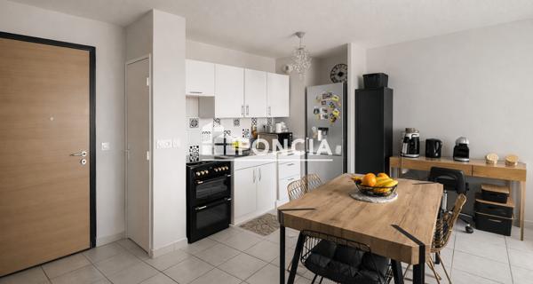 À vendre Appartement 3 pièces 56 m² - Décines-charpieu 69150