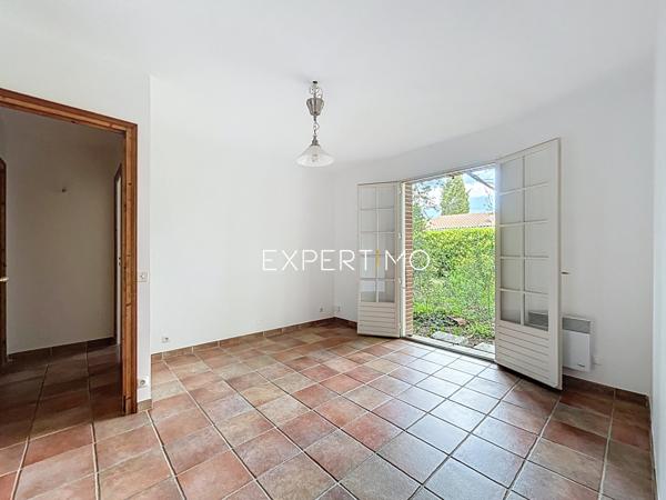 Montgiscard (31450) Montgiscard, maison de 161m2 env., 6 pièces, garage attenant sise sur une parcelle de 1046m2.