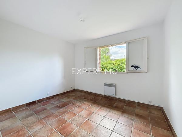 Montgiscard (31450) Montgiscard, maison de 161m2 env., 6 pièces, garage attenant sise sur une parcelle de 1046m2.