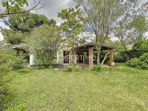 Montgiscard (31450) Montgiscard, maison de 161m2 env., 6 pièces, garage attenant sise sur une parcelle de 1046m2.