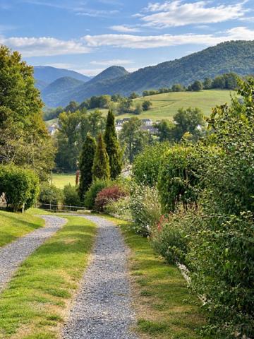 Propriété de caractère XVIIIè s. dans les Pyrénées