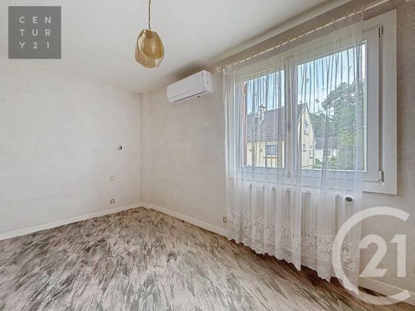 Maison à vendre  5 pièces - 90,20 m 2   ST JULIEN LES VILLAS  - 10