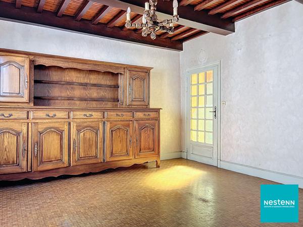 Maison de village de 164,3 m2 habitables sur son terrain de 573 m2 avec cour intérieure et plus de 150 m2 de dépendances