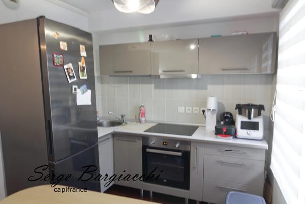 A Douai, appartement de 2013, en RDC, 1 chambre, 43m², Parking