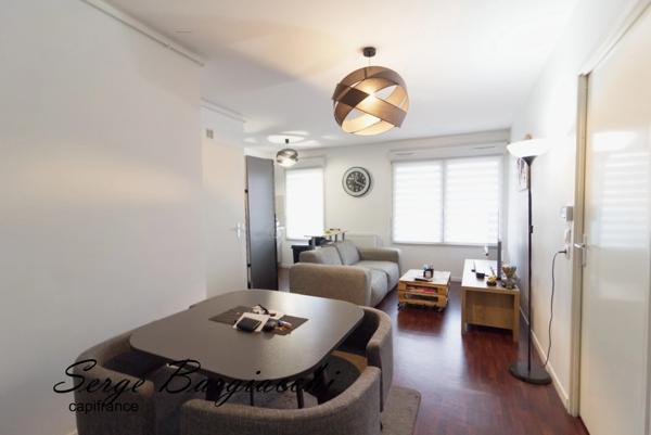 A Douai, appartement de 2013, en RDC, 1 chambre, 43m², Parking