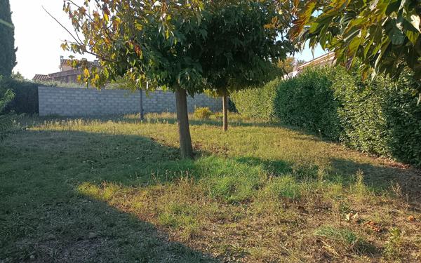 Terrain à vendre    Meynes