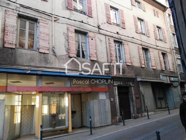 Grand immeuble à fort potentiel