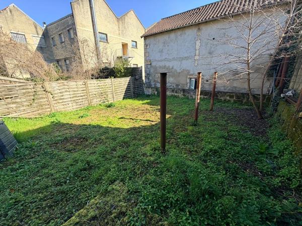 À vendre - Maison mitoyenne 2 côtés, 4 pièces située à Périgueux (24000)