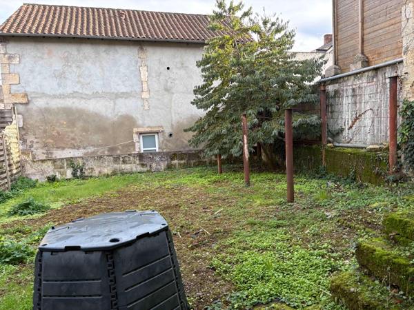 À vendre - Maison mitoyenne 2 côtés, 4 pièces située à Périgueux (24000)