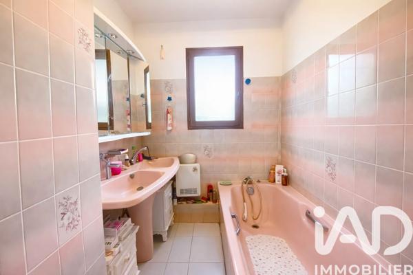 Maison à vendre 4 pièces 110,58 m² Roquebrune-sur-Argens