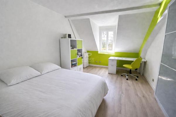 Maison Triel Sur Seine 8 pièce(s) 237 m2 €749 000 ** - Référence 1097