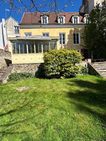 Maison Triel Sur Seine 8 pièce(s) 237 m2 €749 000 ** - Référence 1097