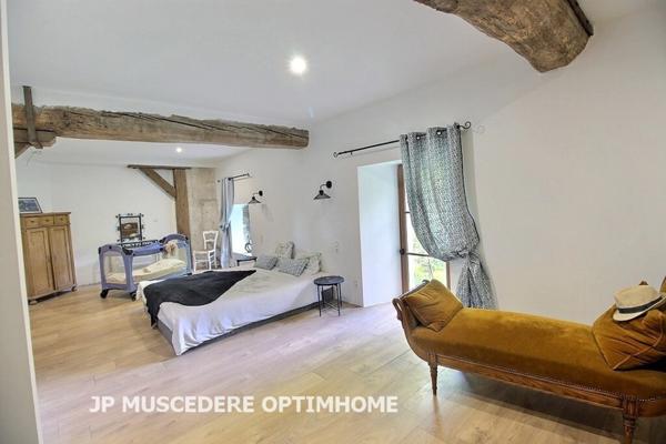 DUVY/CREPY EN VALOIS (60) Ancien moulin du XIIIe siècle – 600 m² habitables – 7000 m² de terrain –