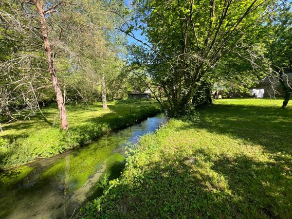 DUVY/CREPY EN VALOIS (60) Ancien moulin du XIIIe siècle – 600 m² habitables – 7000 m² de terrain –