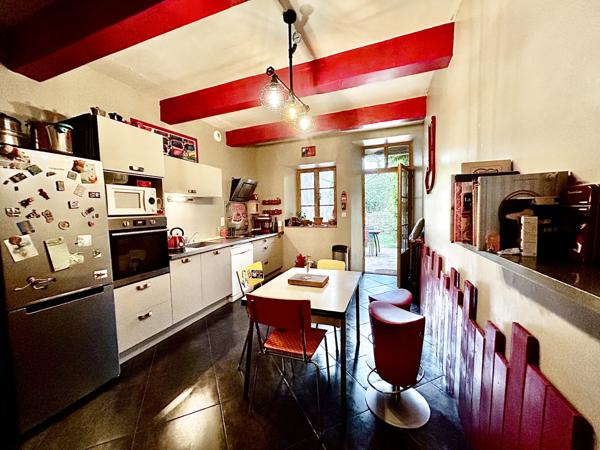 Beaumont-de-Lomagne (82500) Maison entièrement rénovée en plein centre de Beaumont de Lomagne