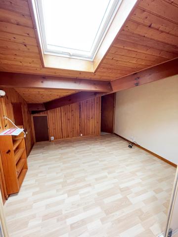 ANDERNOS-LES-BAINS – T2 bis en duplex avec terrasse sur jardin et parking – À LOUER