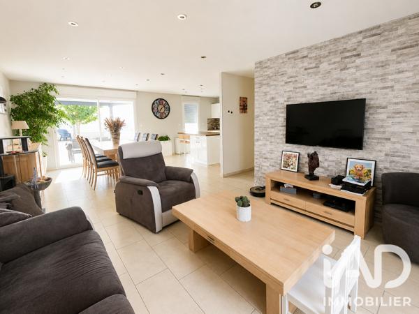 Maison à vendre 6 pièces 114 m² Saint-Étienne-au-Temple