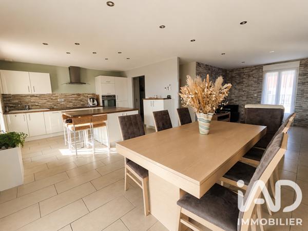 Maison à vendre 6 pièces 114 m² Saint-Étienne-au-Temple