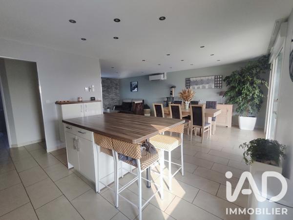 Maison à vendre 6 pièces 114 m² Saint-Étienne-au-Temple
