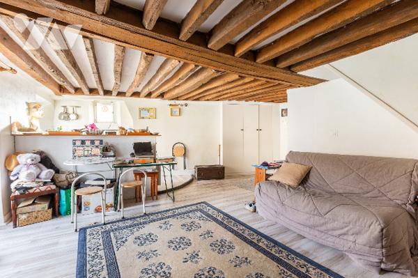 PARIS 2EME - VIVIENNE-GAILLON-  STUDIO 30 M² DERNIER ETAGE