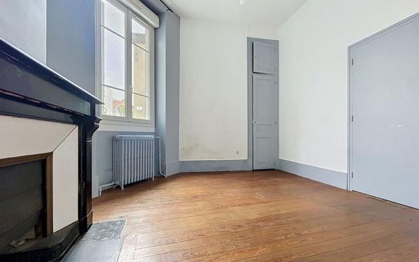 Appartement à vendre    4 pièces • 75 m2 Valence