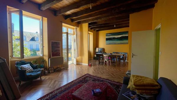 Immeuble à vendre    3 pièces •  Terrasson-Lavilledieu