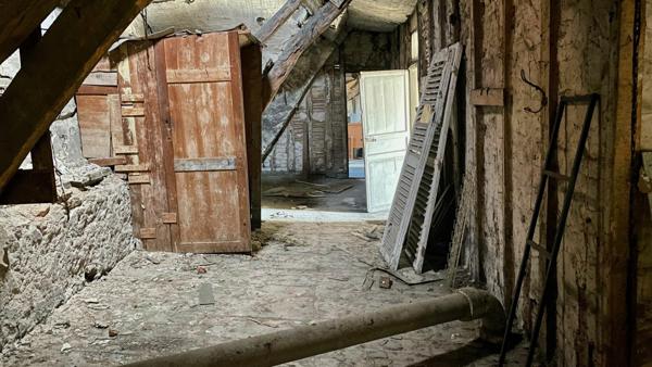 Immeuble à vendre    3 pièces •  Terrasson-Lavilledieu