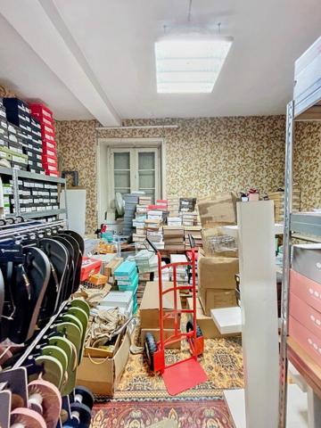 Immeuble à vendre    3 pièces •  Terrasson-Lavilledieu