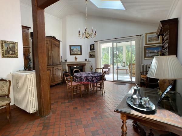 Maison 5 chambres idéalement située